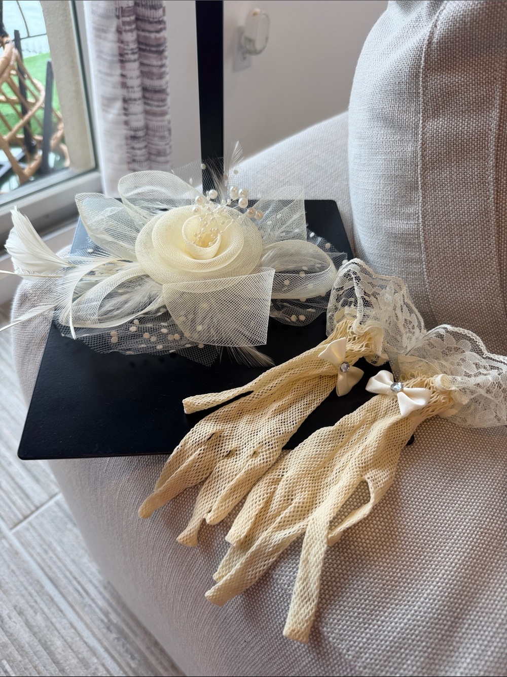 Ivory Lace Fascinator and Vintage Net Gloves Set - Women Accessories